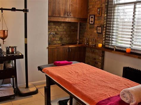 Massage in London .